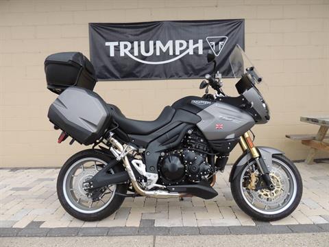 2011 Triumph Tiger 1050 ABS SE in Shelby Township, Michigan