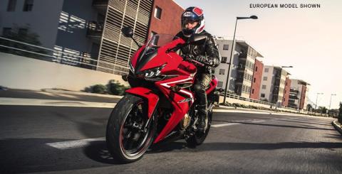 2016 Honda CBR®500R in Shelby Township, Michigan