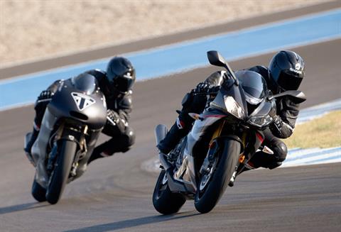 2020 Triumph Daytona Moto 2 Limited Edition in Shelby Township, Michigan - Photo 18